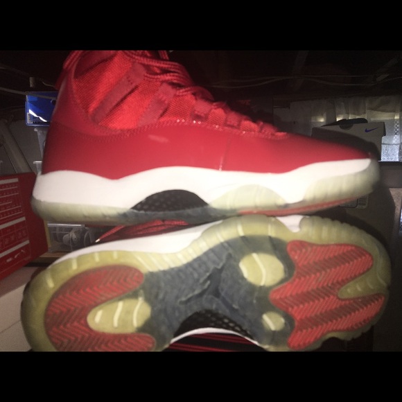 Jordan Red 11s - Picture 2 of 5